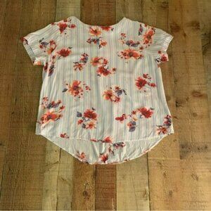 Red by BKE womens blue and white striped short sleeve top with Fred flowers -L